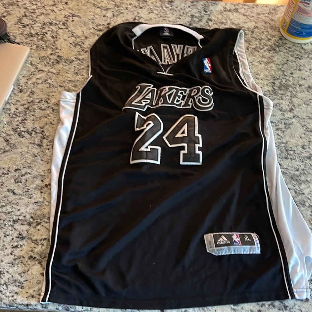 Adidas Kobe Bryant jersey xl